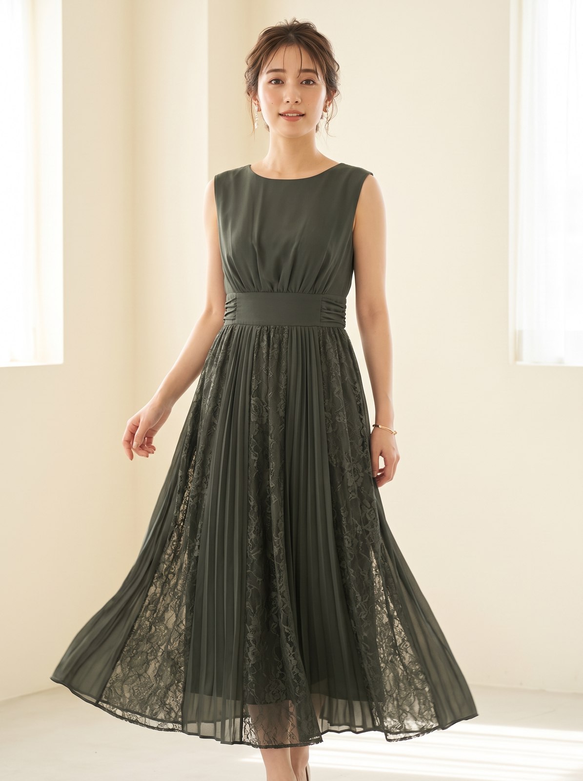 レース×プリーツ切り替えドレス（グリーン系・Mサイズ）| 名古屋のレンタルドレス24DRESS