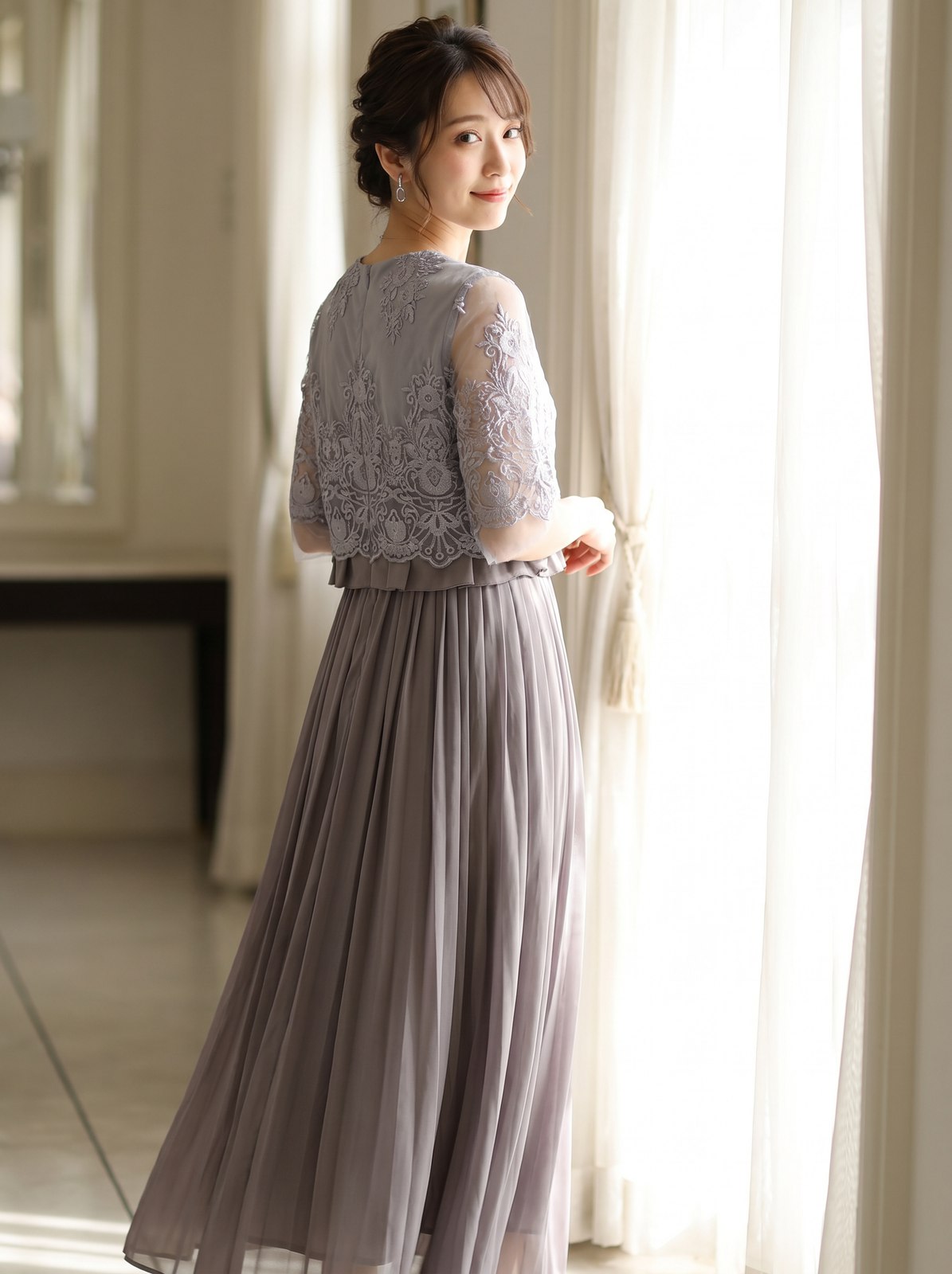 2点セット セットアップ パンツドレス（ホワイト・グレー系・Mサイズ）| 名古屋のレンタルドレス24DRESS
