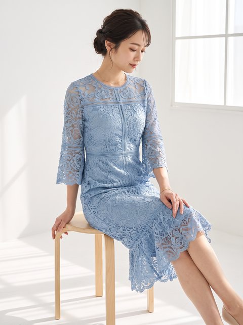 華やかでリッチな総レースワンピースドレス（ネイビー・ブルー系・Sサイズ）| 名古屋のレンタルドレス24DRESS