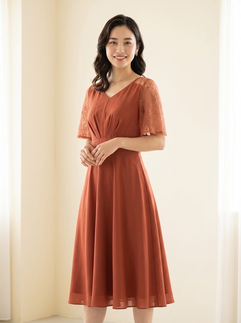 レース袖 タック入りワンピース（イエロー・オレンジ系・Mサイズ）| 名古屋のレンタルドレス24DRESS