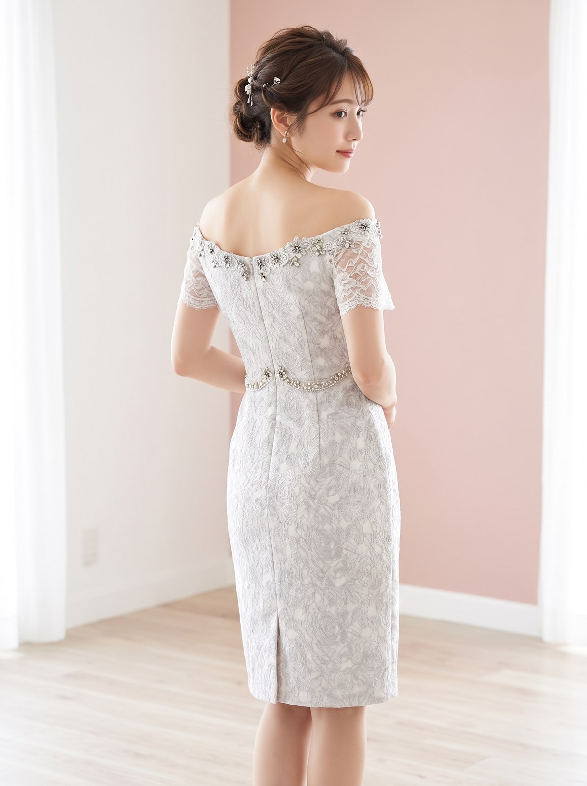 刺繍レース　チュール切り替えタイトミニドレス（ホワイト・グレー系・Sサイズ）| 名古屋のレンタルドレス24DRESS