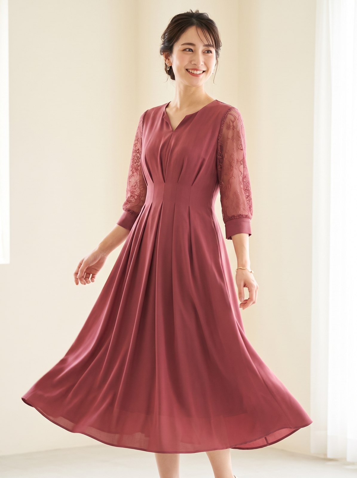 レーススリーブXラインキーネック結婚式ワンピースドレス（レッド・ピンク系・Mサイズ）| 名古屋のレンタルドレス24DRESS