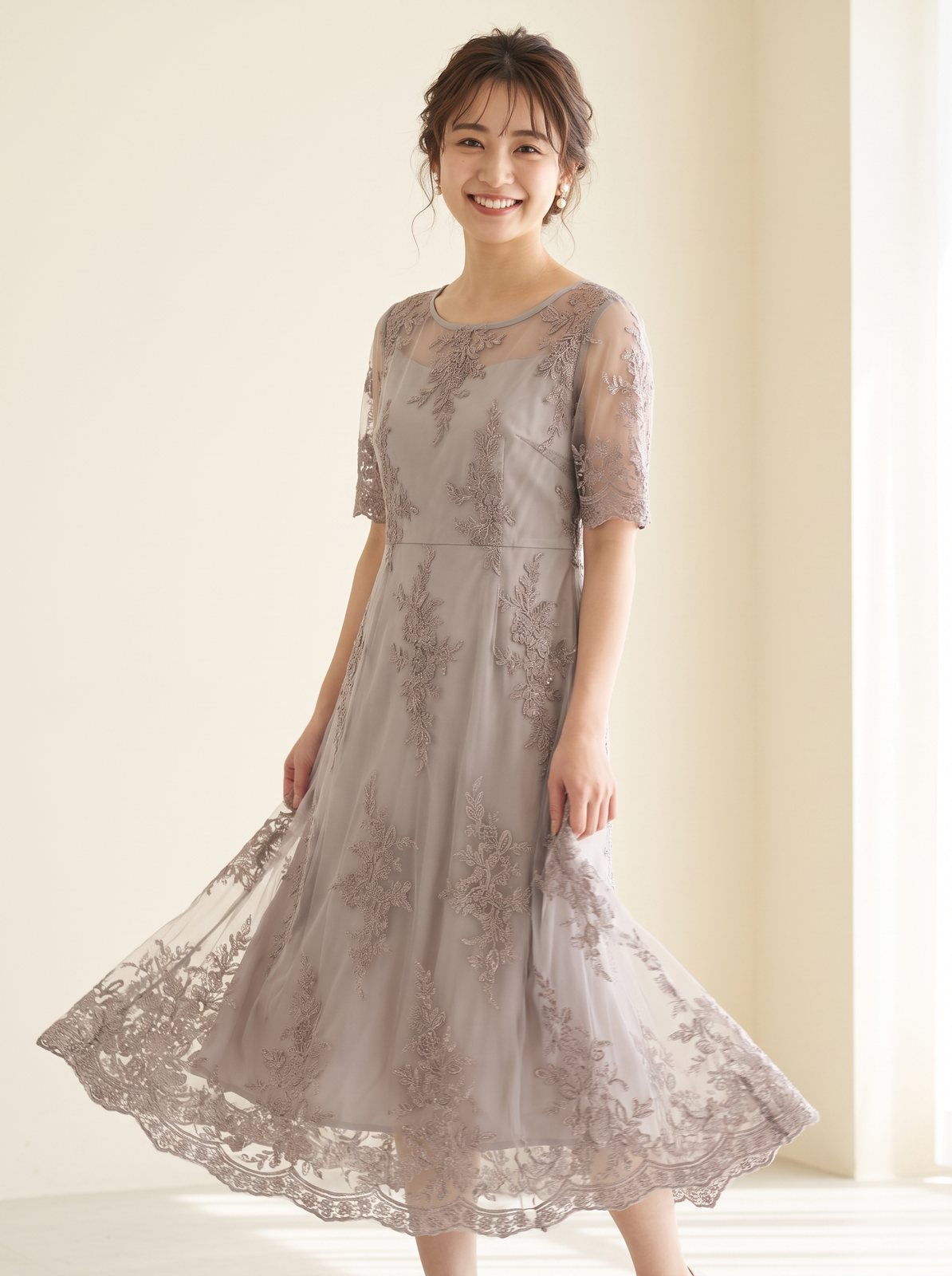 刺繍チュール フレアミディドレス（ホワイト・グレー系・Lサイズ）| 名古屋のレンタルドレス24DRESS